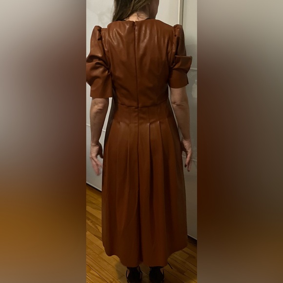 Marque En Saison / Robe en cuir végan médium - Picture 3 of 4